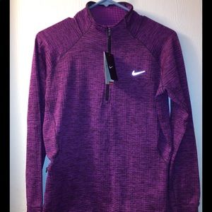 BRAND NEW W/ TAGS: Nike Women’s 1/2 Zip Pullover!